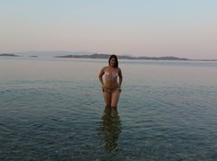 IsabelleNoir - female with brown hair webcam at ImLive