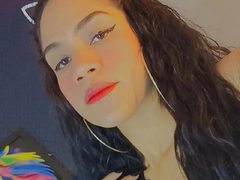 IvaniEvans203 - female webcam at ImLive