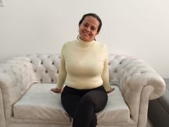 IvonneQueen from ImLive