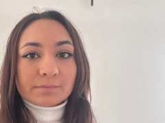 IvyRowe - female with black hair and  big tits webcam at ImLive