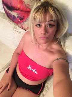 JAKKILOUISEID - blond female with  small tits webcam at ImLive