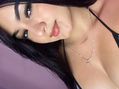 JAZZMIN - female with black hair webcam at ImLive