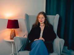 Jade_Cross - female with brown hair webcam at ImLive
