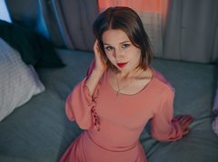 JanetKinsley - female with brown hair webcam at LiveJasmin
