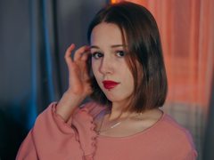 JanetKinsley - female with brown hair webcam at LiveJasmin