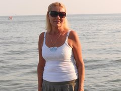 JenaCheim - blond female webcam at ImLive