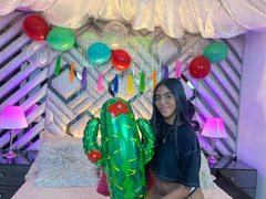 JennCarter - female webcam at ImLive