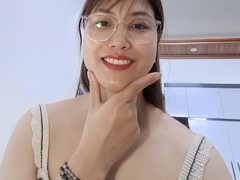 JennyAmyy - female with black hair webcam at ImLive