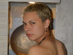 JhonR3y1 - male webcam at ImLive