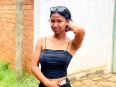 JihanneHype - female webcam at ImLive