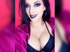 JUGGYLICIOUS - female with black hair and  big tits webcam at ImLive