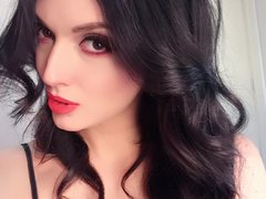 JUGGYLICIOUS - female with black hair and  big tits webcam at ImLive