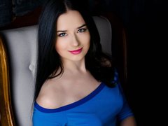 JudyLaVida - female with brown hair and  small tits webcam at ImLive