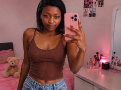 JuicyLee from ImLive