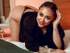 JuliaFoxy - female with black hair and  big tits webcam at ImLive