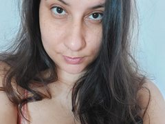 JulieBoop4 from ImLive