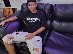 JulienTwink - male webcam at ImLive