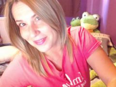JustKarina - blond female with  big tits webcam at ImLive