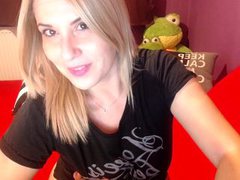 JustKarina - blond female with  big tits webcam at ImLive