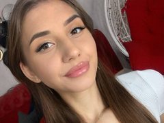 JynevriaIvyy from ImLive