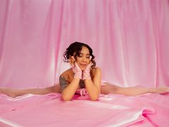 KarenMorgan - female with black hair and  small tits webcam at ImLive