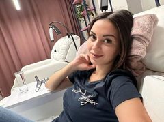 KarinaClover from xLoveCam