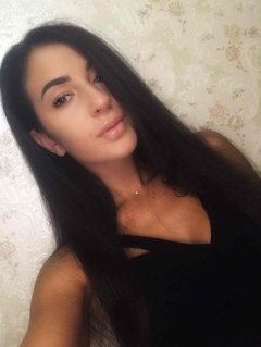 Karinabrunette - female with black hair and  small tits webcam at ImLive
