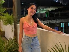 Katte_Parker - female with black hair webcam at ImLive