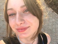 KattyAndersonNew - female with brown hair webcam at ImLive