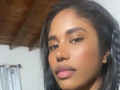 Kenna_Rosse - female with brown hair and  small tits webcam at ImLive