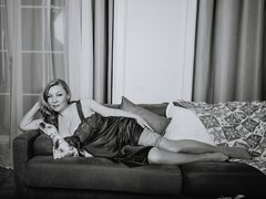 KerryBlare - blond female with  big tits webcam at LiveJasmin