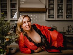 KerryBlare - blond female with  big tits webcam at LiveJasmin