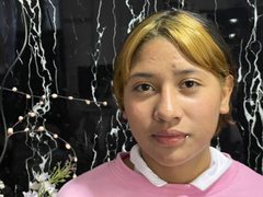 KeylaSqui - blond female webcam at LiveJasmin