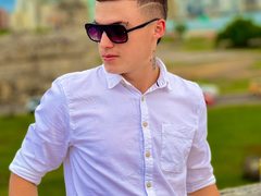 KenFerrer - male webcam at xLoveCam