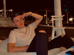 KenFerrer - male webcam at xLoveCam