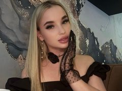 KiraAyrton - female with brown hair and  big tits webcam at LiveJasmin