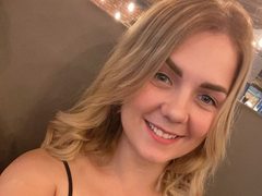 KiraWork - blond female webcam at ImLive