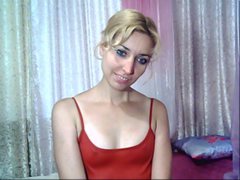 KiskaIricka - female with brown hair webcam at ImLive