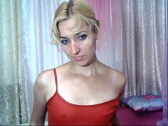 KiskaIricka - female with brown hair webcam at ImLive