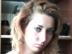 KiskaIricka - female with brown hair webcam at ImLive