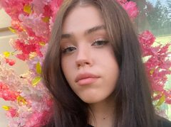 Kitty_Mila - female with black hair webcam at ImLive