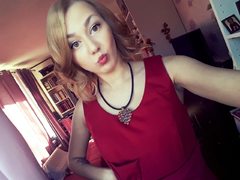 KiraLoverss - female with red hair and  small tits webcam at xLoveCam