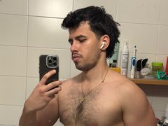 Kripton97 - male webcam at ImLive