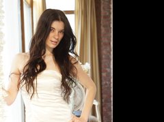 KristiAmore - female with brown hair webcam at ImLive