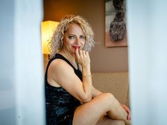 LadyTouchXXX - blond female webcam at ImLive