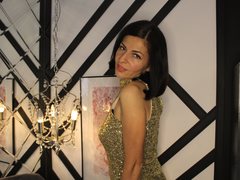 Lady_Karolina - female with brown hair webcam at ImLive