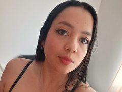 Laura_Thompson from ImLive