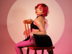 LaxiNoir - female with red hair webcam at ImLive