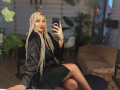 LaylaBlake - female with black hair and  big tits webcam at LiveJasmin