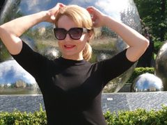 Leila0797ID - blond female webcam at ImLive